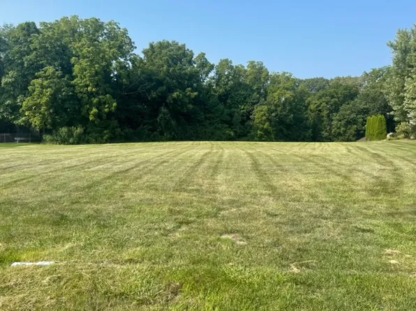 8216 Shadow Creek Ln, Yorkville, IL 60560