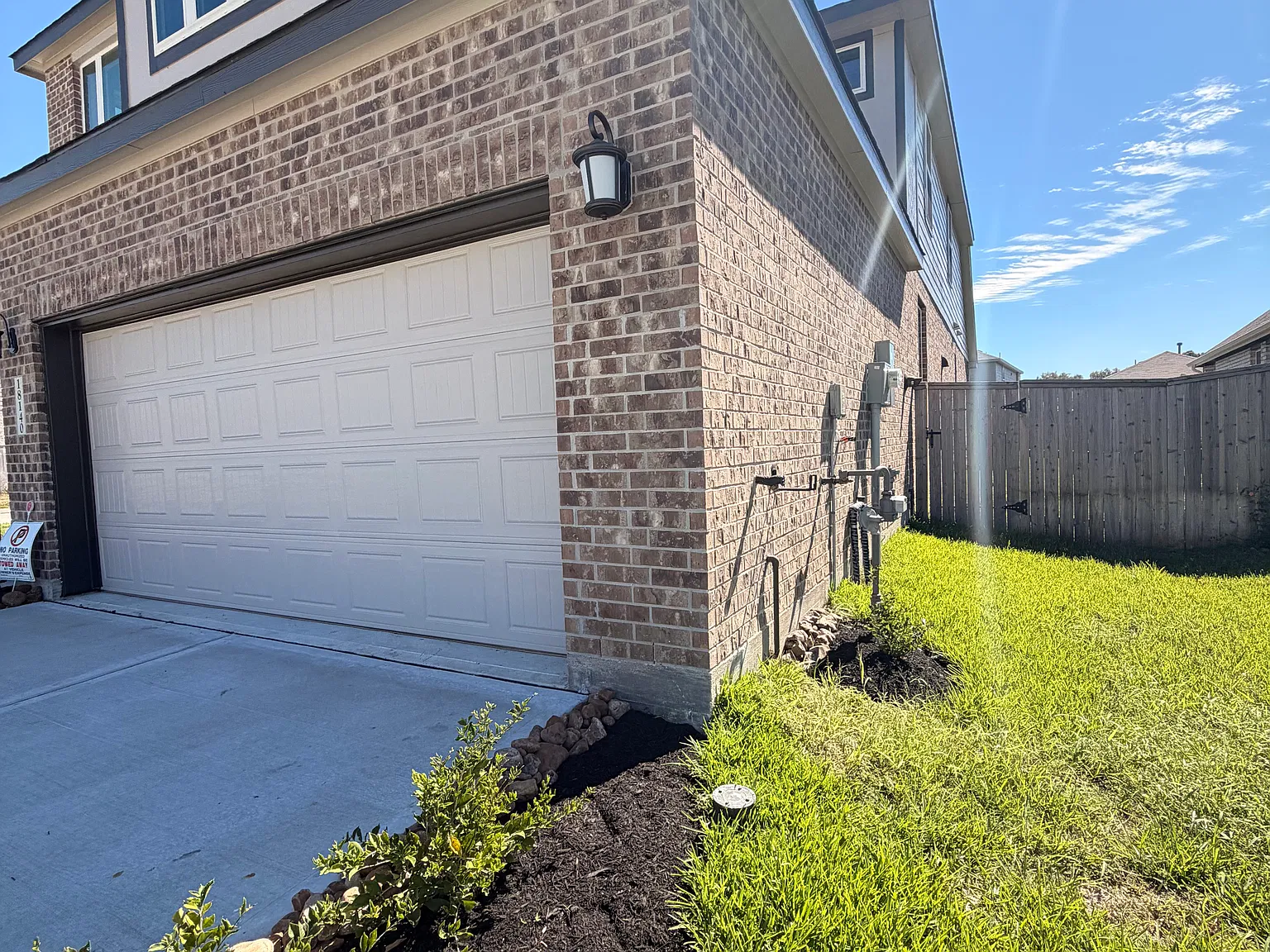 4 bed, 3.5 bath, 2400 sqft, $2,400 — Photo 4