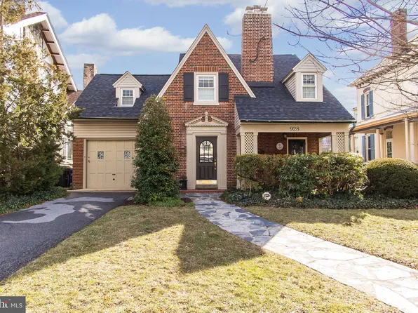 928 Oak Hill Ave, Hagerstown, MD 21742