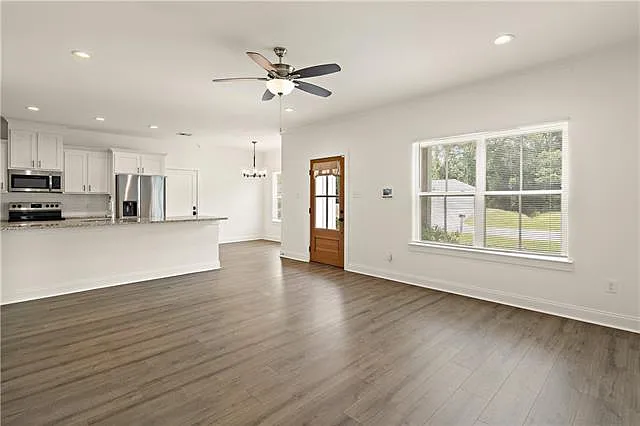 16205 Chandler Pl — Photo 3