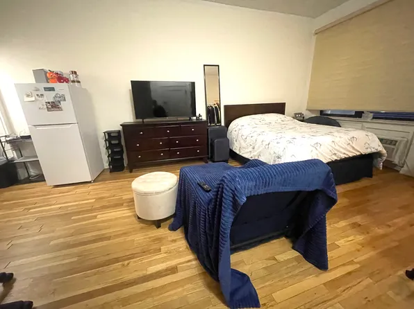 66 East 80th Street image 1 of 10