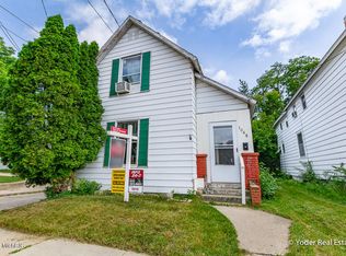 1048 Helen St NE, Grand Rapids, MI 49503