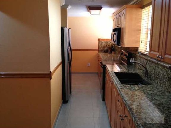 4th image of 2801 NW 13th St APT C