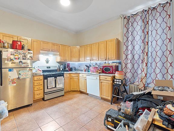 5th image of 125 Palisade Ave