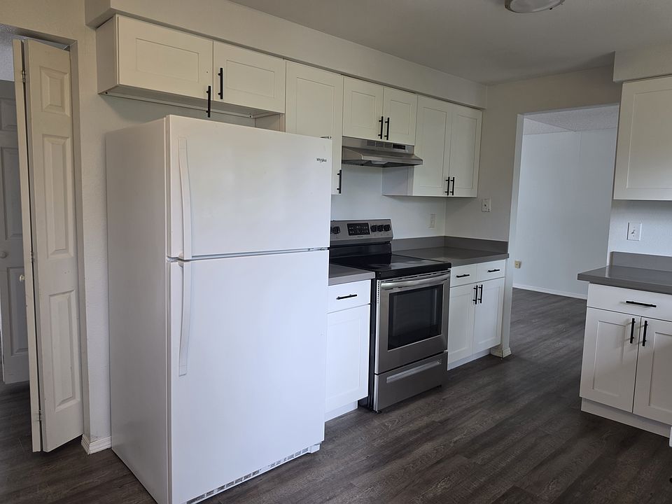 1st image of 3620 SE 18th Ct
