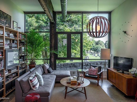 1110 Baxter Ave 3-35