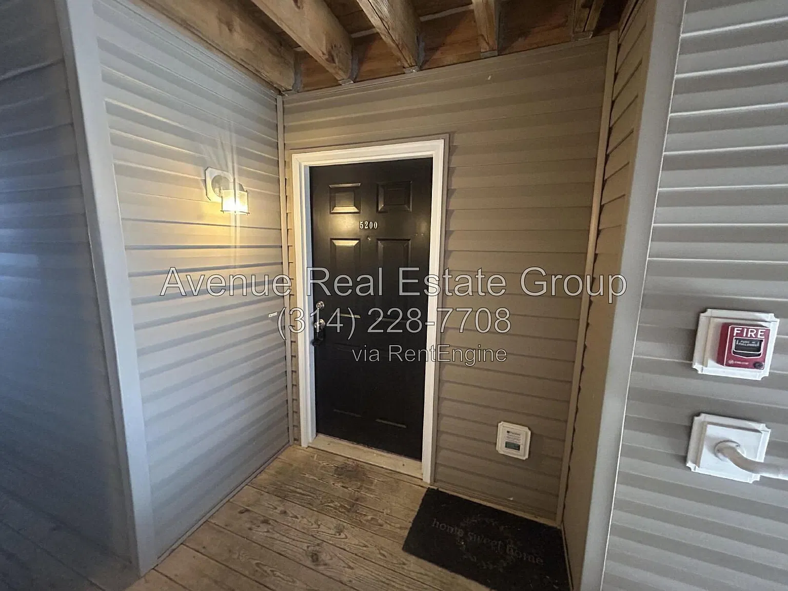 2 bed, 2.0 bath, 955 sqft, $1,350 — Photo 2
