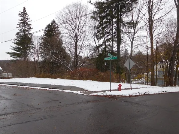 218 W Cortland St #25, Groton, NY 13073