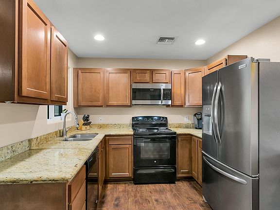 4th image of 2503 E 21st St