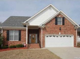 627 E Lakota Dr, Fuquay Varina, NC 27526