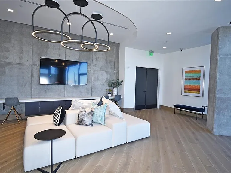 788 W Marietta St #1107 — Photo 21