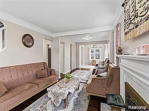 2nd image of 3604 Merrick St
