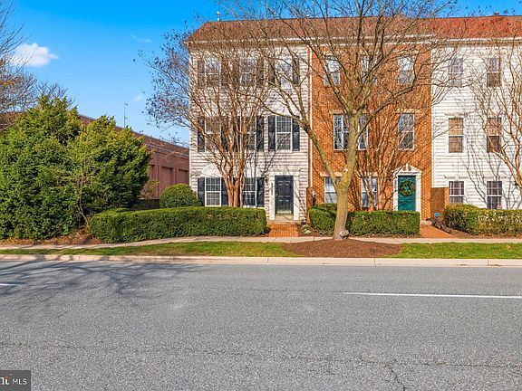 2nd image of 9702 Washingtonian Blvd