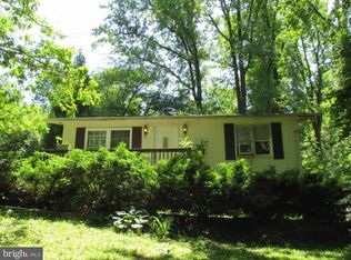 8 Drumheller Dr, Reading, PA 19606