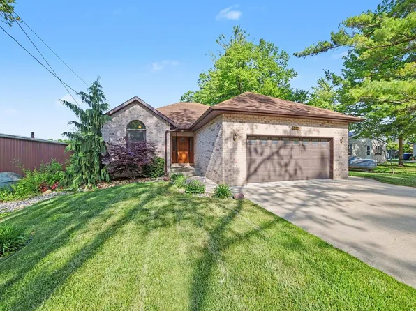 5531 N Clarence Ct, Sanford, MI 48657