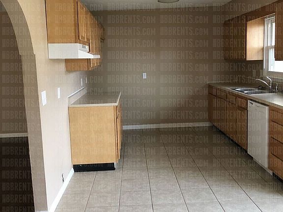 3rd image of 426 Brelsford Ave