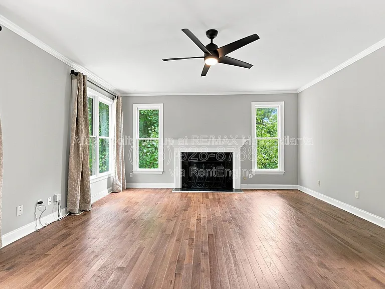 6725 Ridgefield Dr — Photo 8