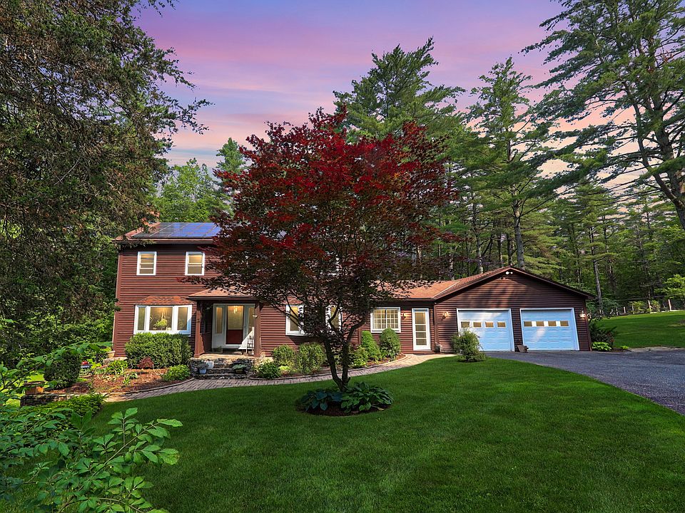 1st image of 11 College Hill Road