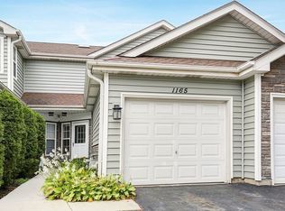 1165 Regency Dr, Schaumburg, IL 60193