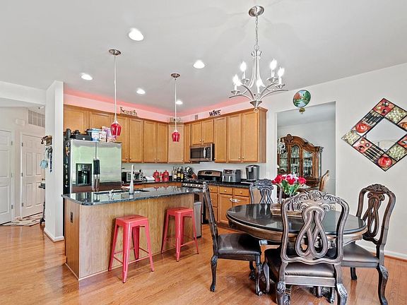 5th image of 80 Sanctuary Ln