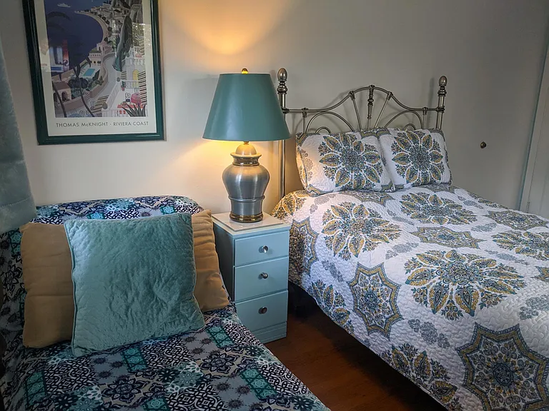 2nd bedroom