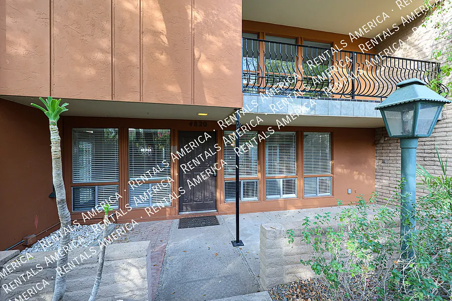 Coming Soon! 3 Bedroom Condo-Heart Of Scottsdale — Photo 2