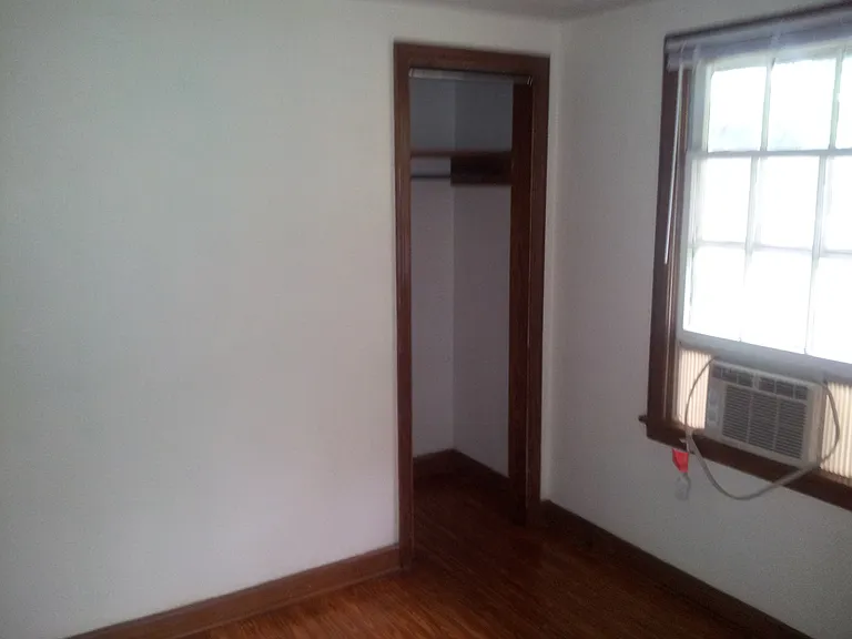 1005 NE 10th Ave — Photo 2