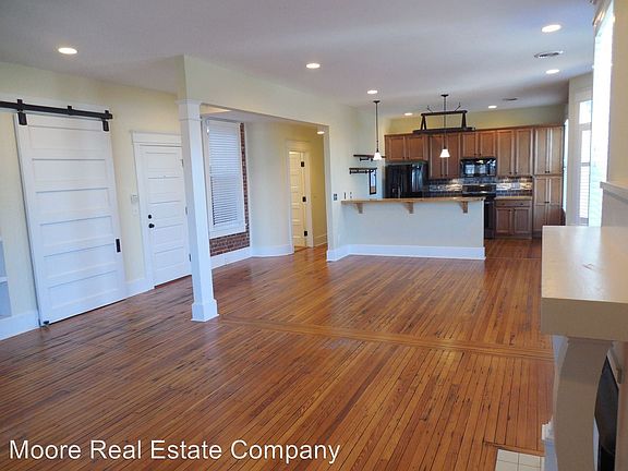 4th image of 233 N 6th St Unit 306