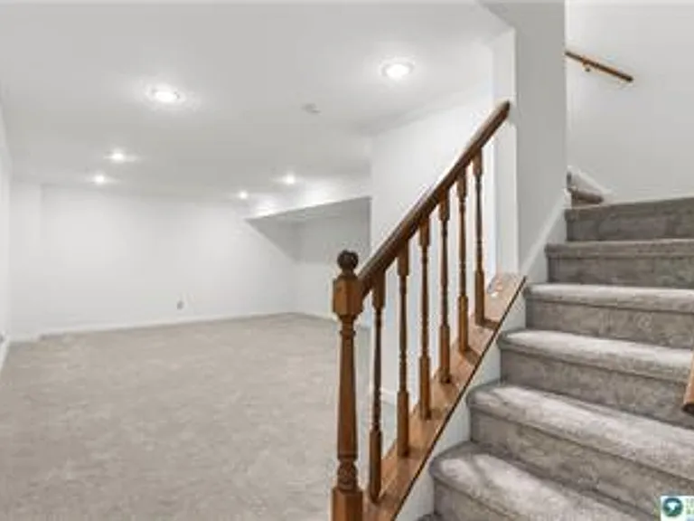 8348 Pheasant Run — Photo 12