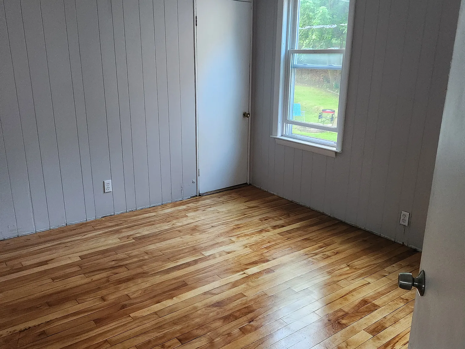 4 bed, 1325 sqft, $2,300 — Photo 2
