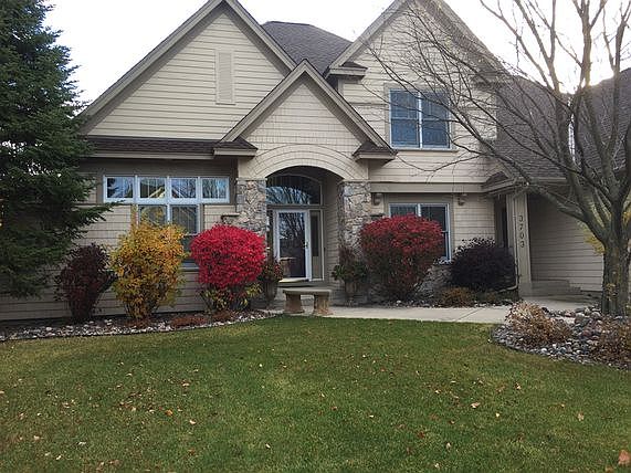 2nd image of 3703 Dunhill Ln