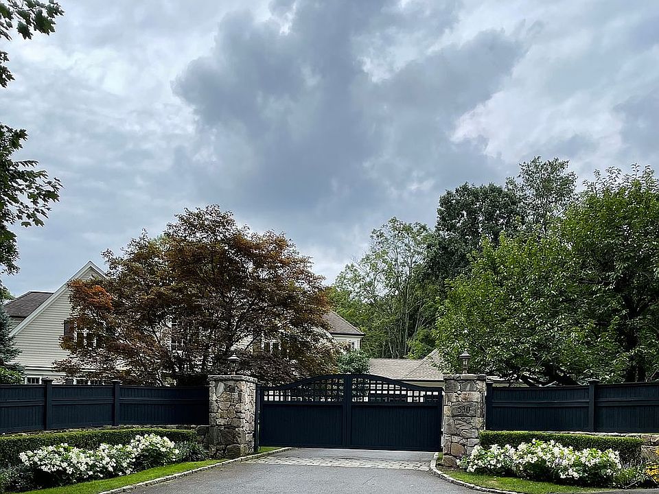 2nd image of 530 Cognewaugh Rd
