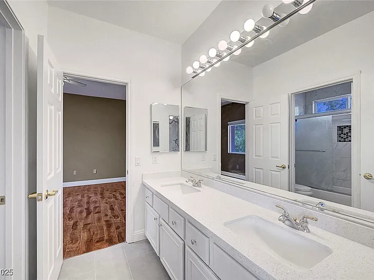 229 N Buteo Woods Ln — Photo 75