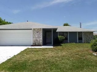 2496 SW Falcon Cir, Pt Saint Lucie, FL 34953