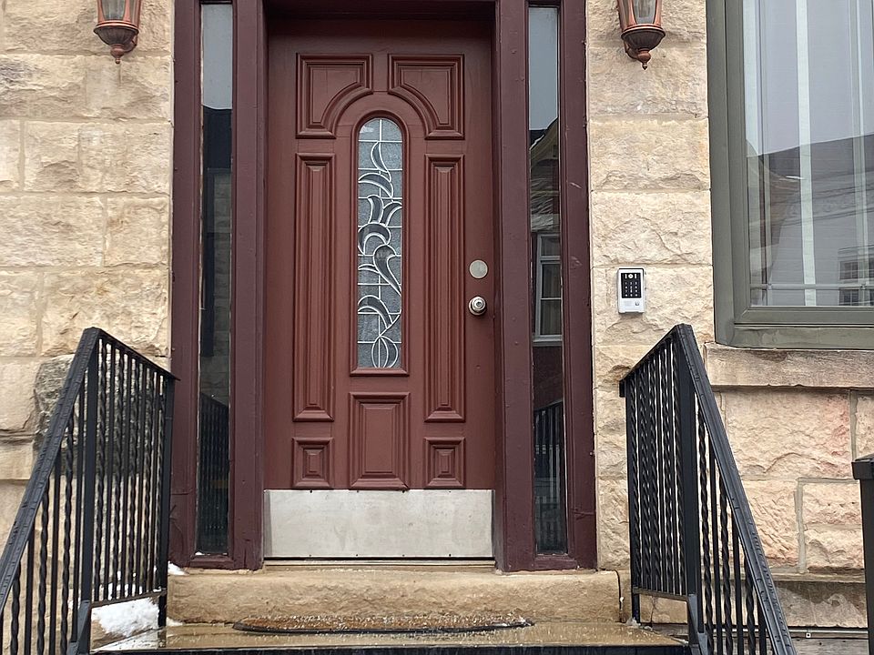 1st image of 2720 W Warren Blvd #1