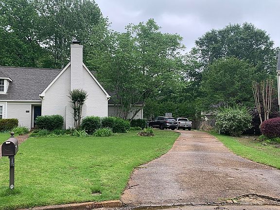 2nd image of 2132 Tabor Ct