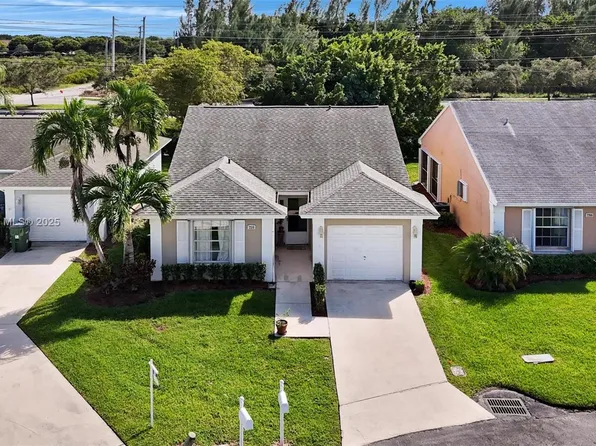 2270 SE 7th Pl, Homestead, FL 33033