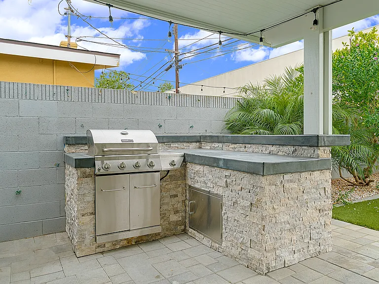 6051 Summerdale Dr — Photo 45