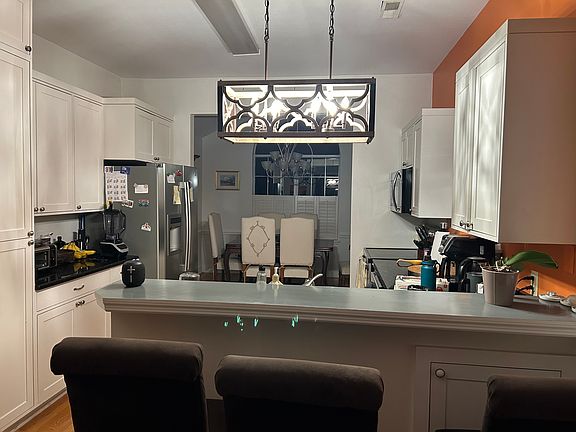 4th image of 843 Harbor Place Dr