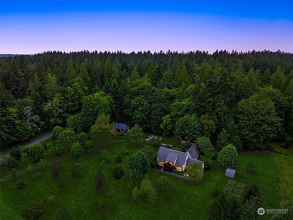 2nd image of 7500 NE Dolphin Drive