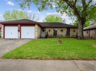 815 Redway Ln, Houston, TX 77062