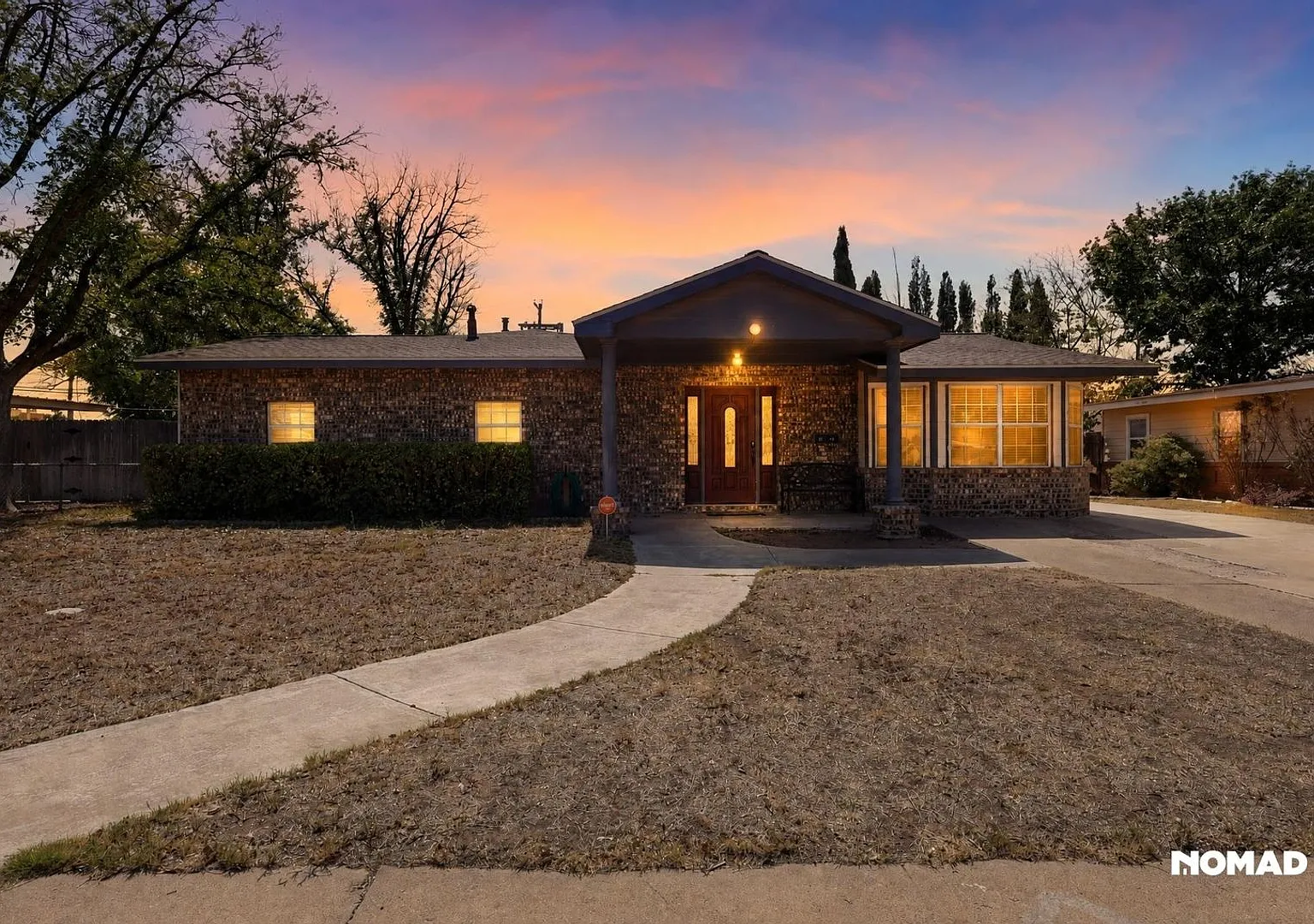 Spacious 4BR House in Odessa — Photo 1