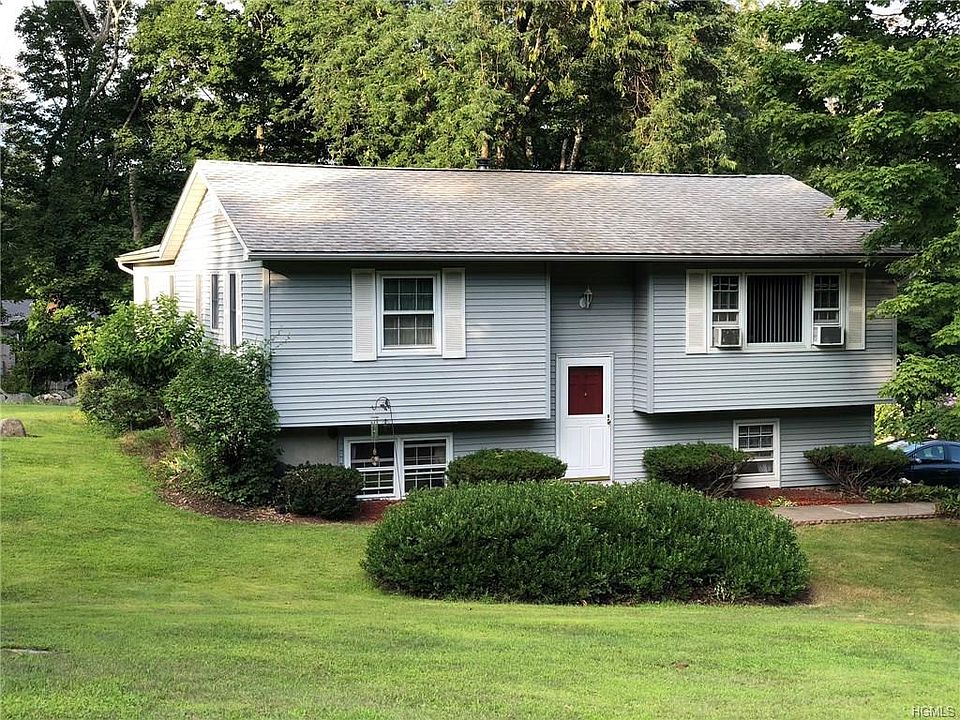1st image of 48 Nicole Pl