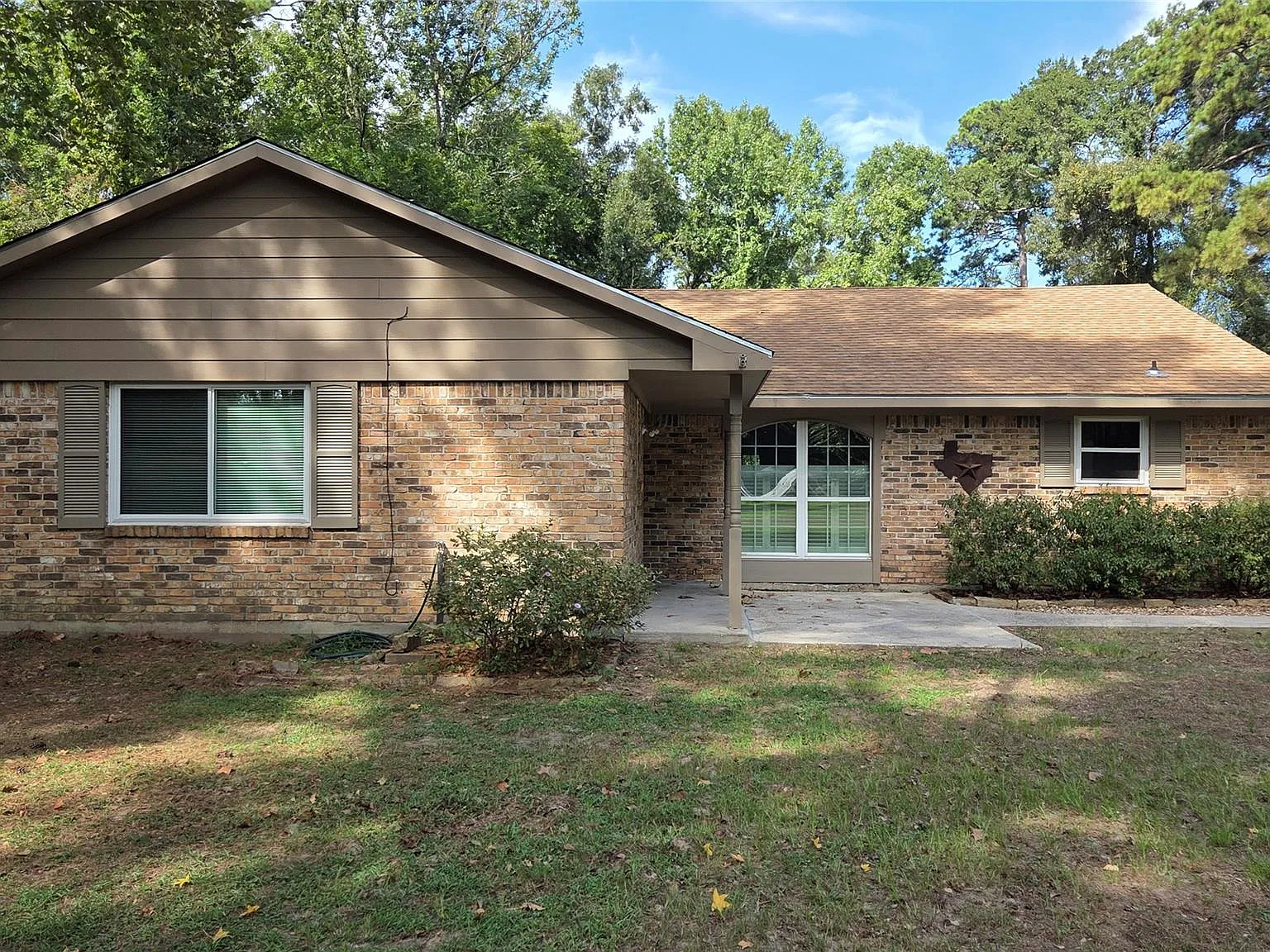 3 bed, 2.0 bath, 1664 sqft, $1,850 — Photo 2