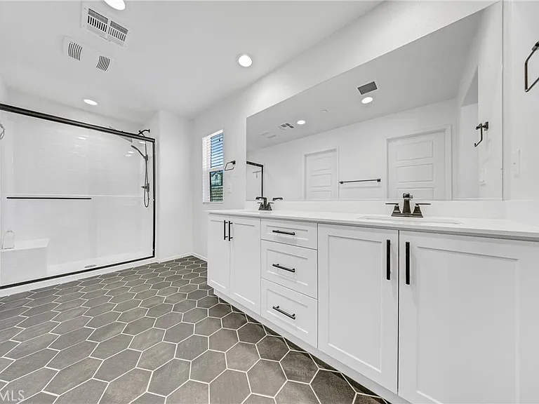 11774 Glenridge Rd — Photo 16