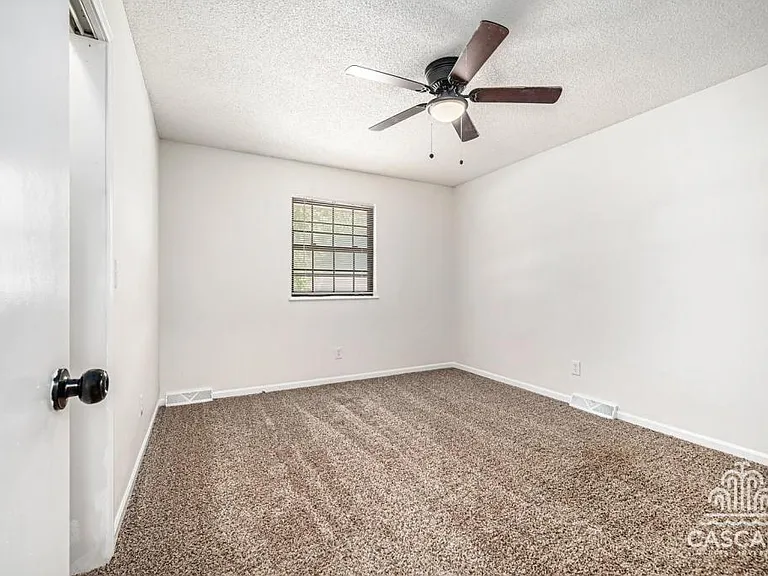 412-414 SW Chicago St #414 — Photo 12