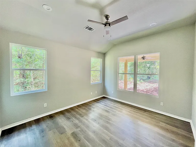 386 B Tahitian Dr — Photo 5