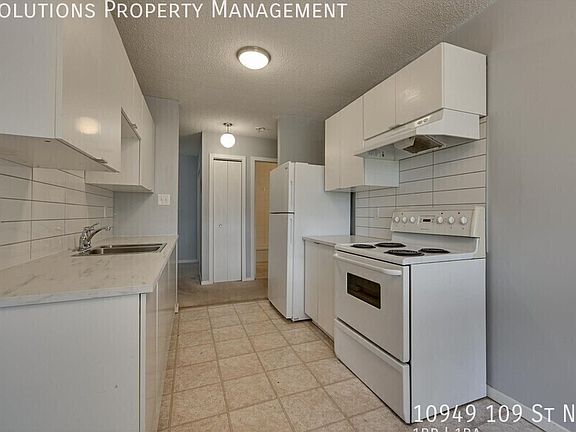 3rd image of 10949 109th St NW