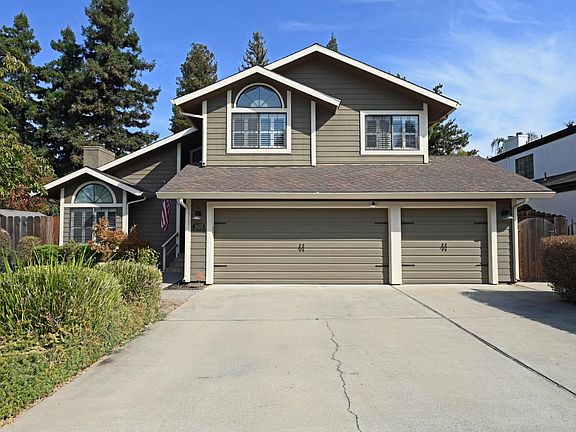 3rd image of 2625 Sebastian Dr