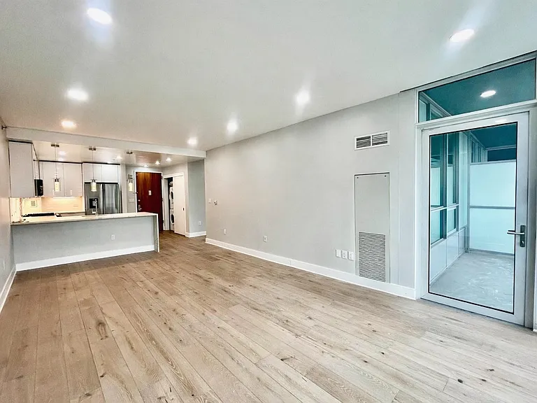 20 Newport Pkwy #2505 — Photo 4